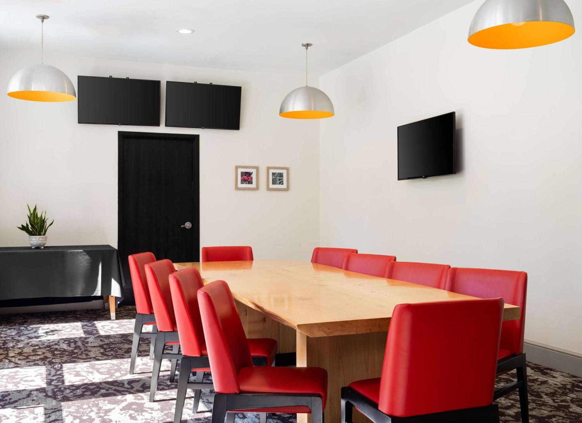 Hilton Garden Inn Блумингтон Экстерьер фото