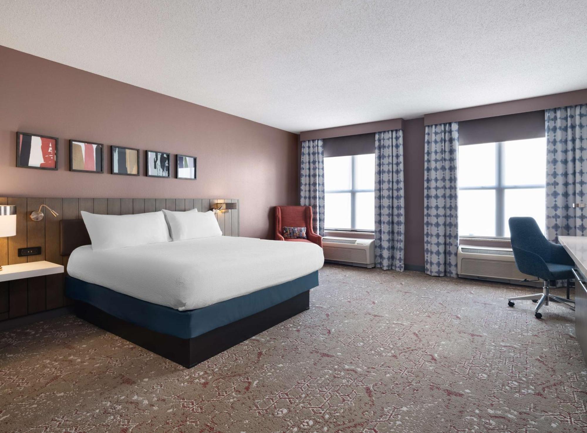 Hilton Garden Inn Блумингтон Экстерьер фото