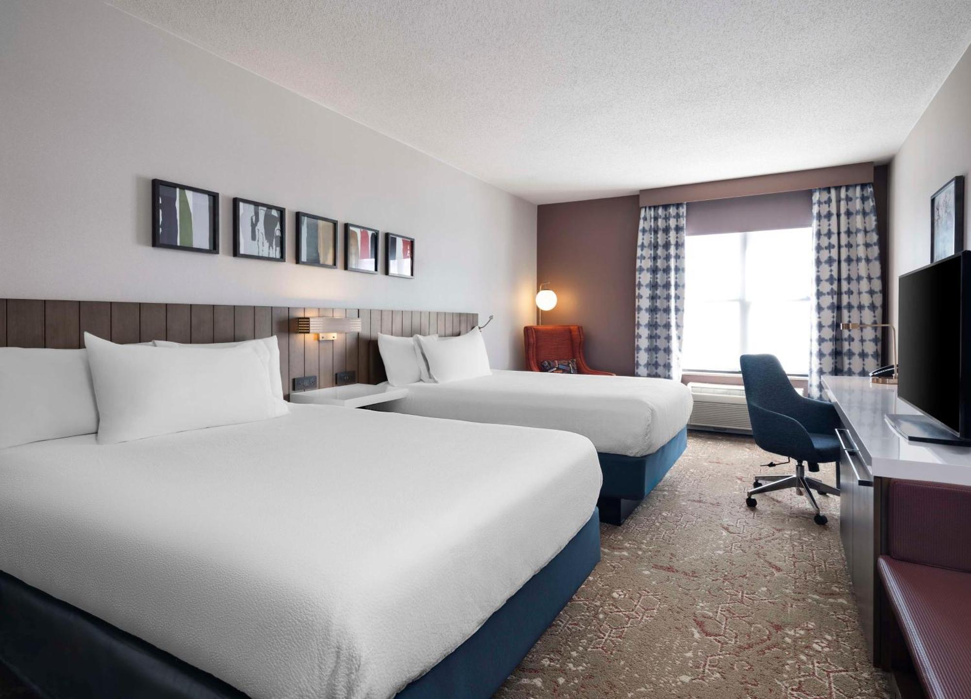 Hilton Garden Inn Блумингтон Экстерьер фото