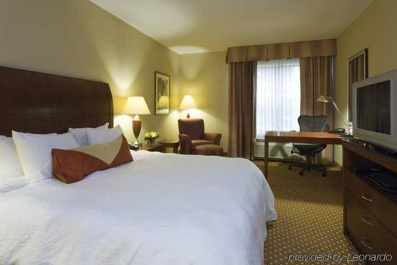 Hilton Garden Inn Блумингтон Номер фото